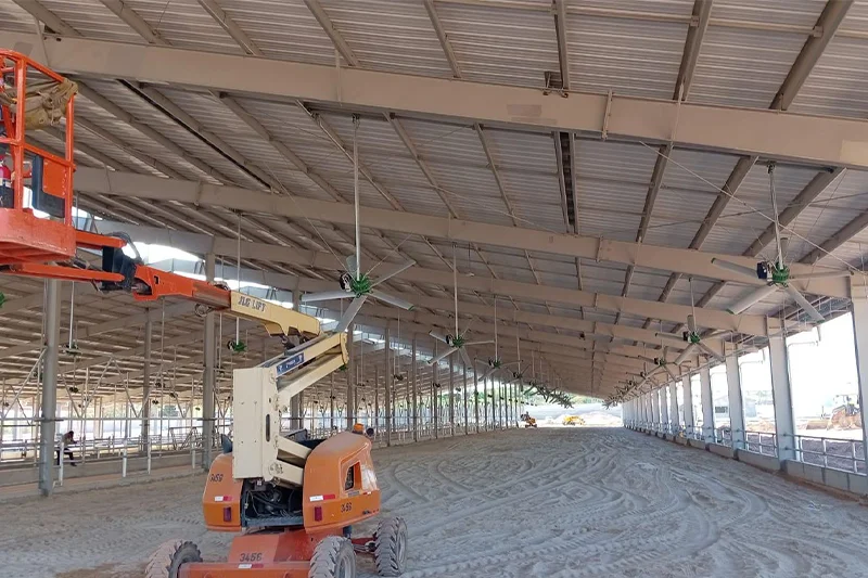 Impianto di ventilazione per stalle Arienti installato nel cantiere a Panama